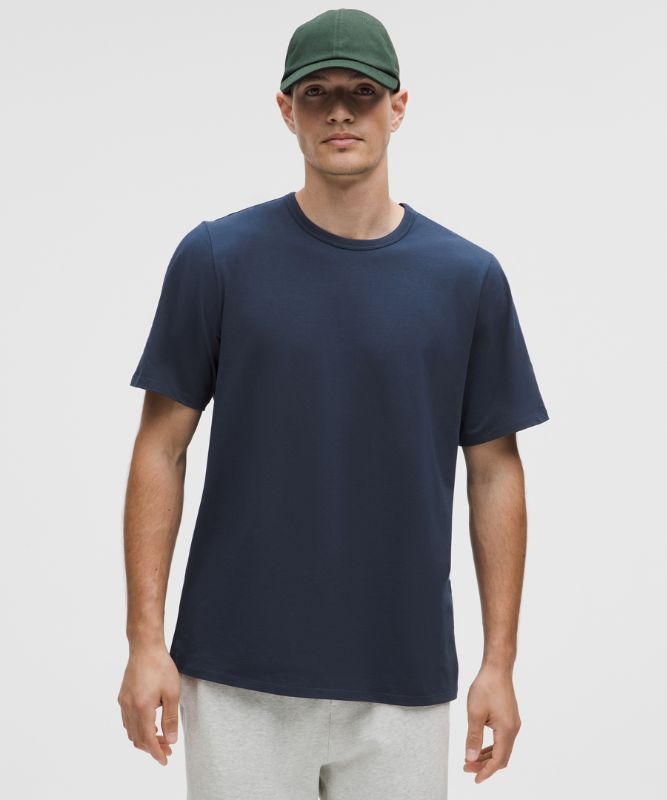 Vêtement T-shirt à coupe classique en coton biologique
